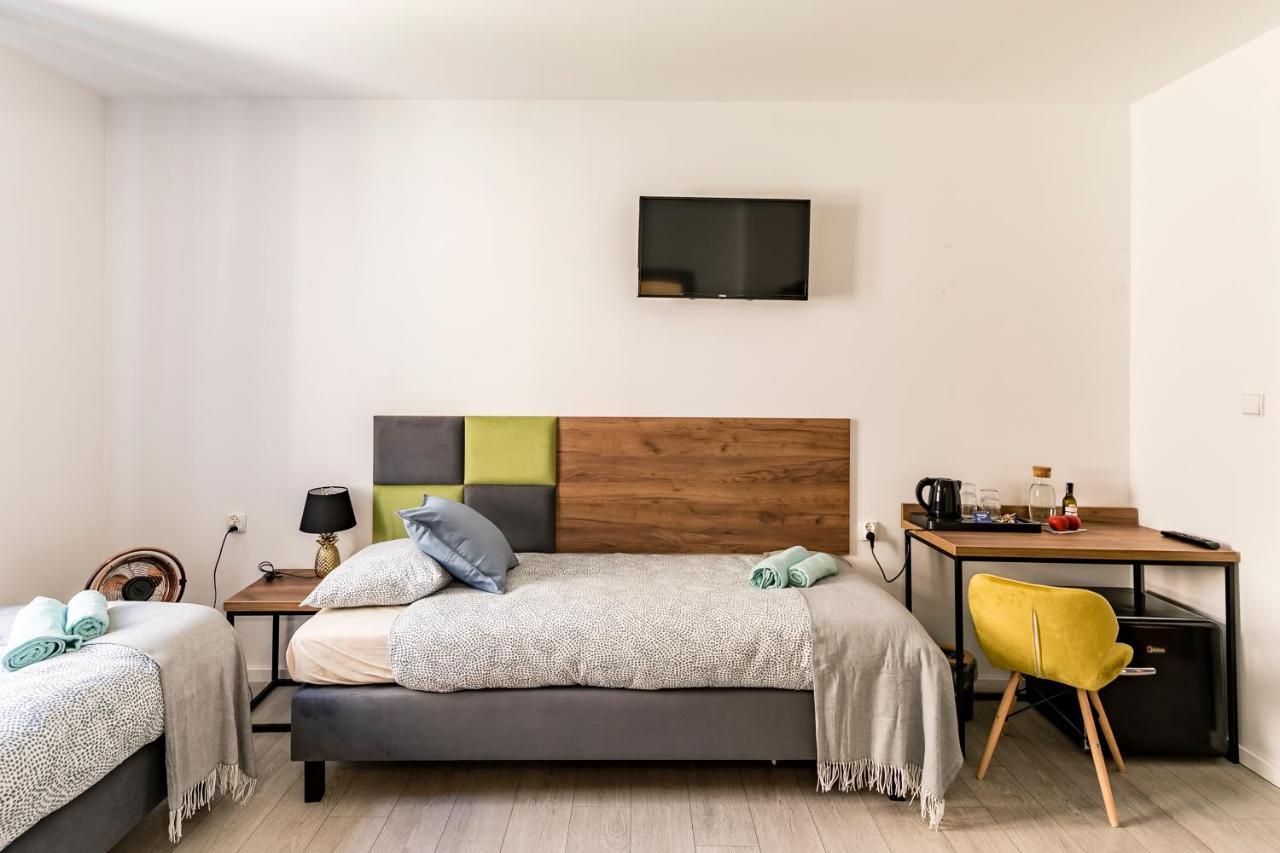 Cooltour Aparthotel Познан Екстериор снимка