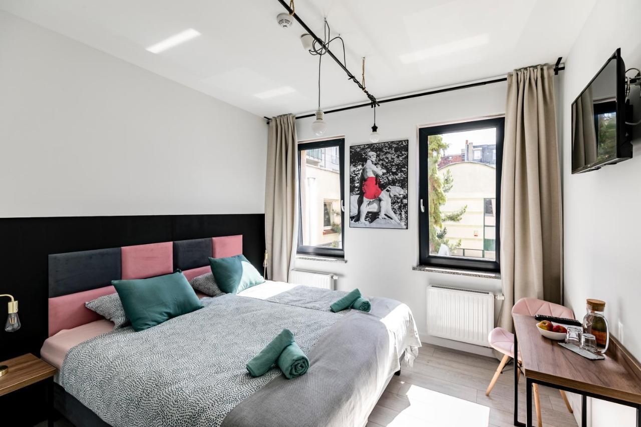 Cooltour Aparthotel Познан Екстериор снимка