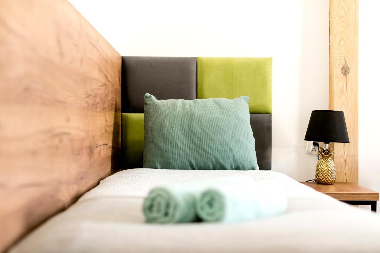 Cooltour Aparthotel Познан Екстериор снимка