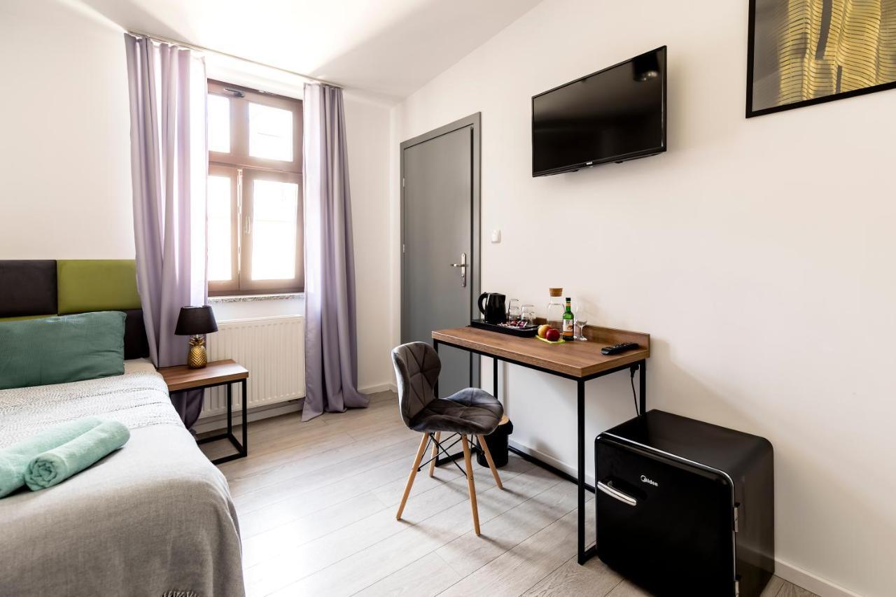 Cooltour Aparthotel Познан Екстериор снимка