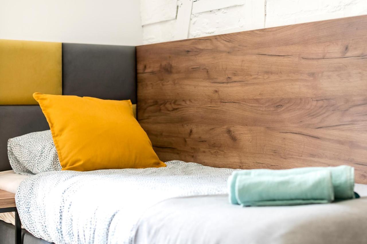 Cooltour Aparthotel Познан Екстериор снимка